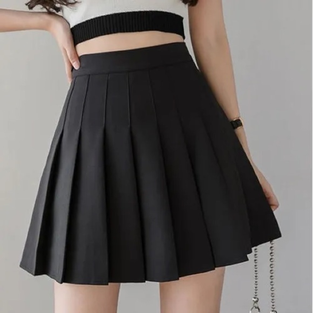 High Waisted Mini Pleated Skirt